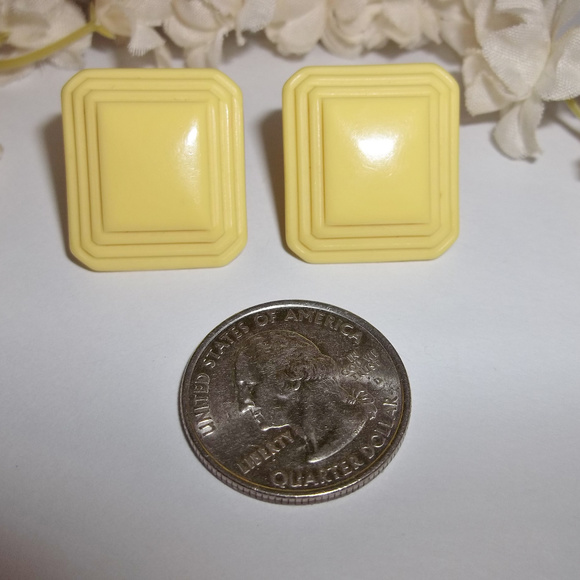 VINTAGE Earrings Yellow Square Post Art Deco Jewelry Retro Find Fashion Set 7044 - Picture 7 of 9
